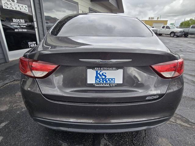 2016 Chrysler 200 LX