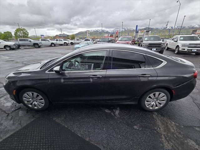 2016 Chrysler 200 LX