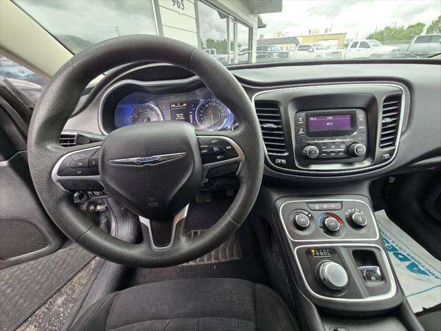 2016 Chrysler 200 LX