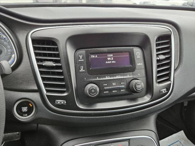 2016 Chrysler 200 LX