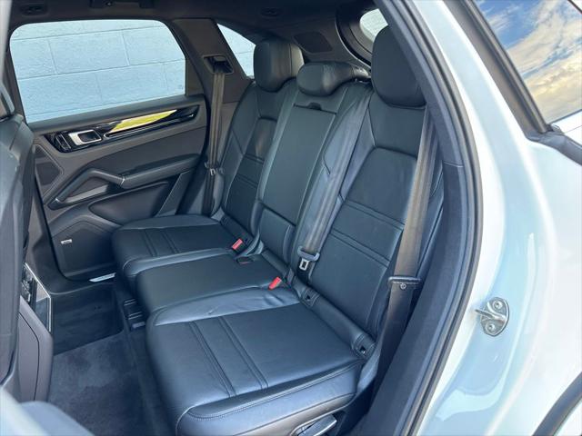 2021 Porsche Cayenne Base