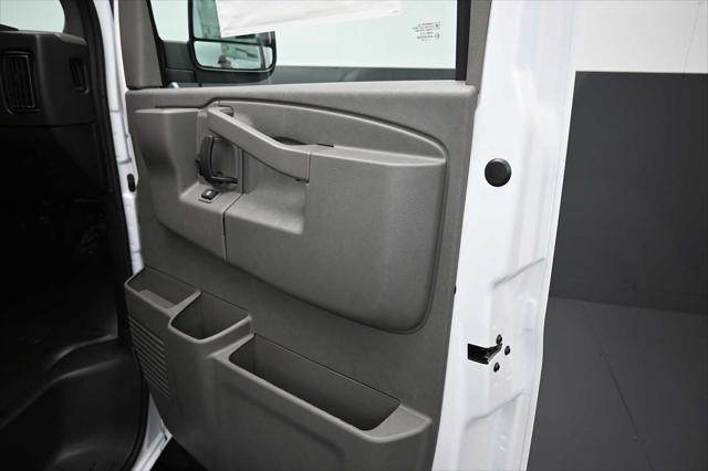 2026 GMC Savana Cargo 3500 Extended Wheelbase, Work Van, RWD