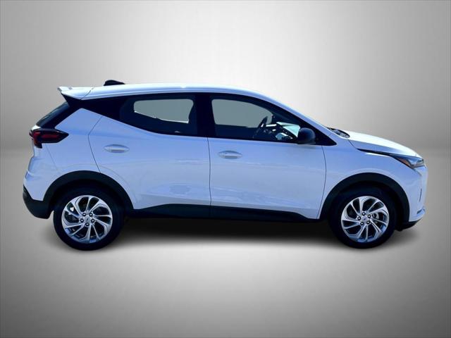 2027 Chevrolet Bolt LT FWD