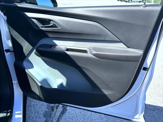 2027 Chevrolet Bolt LT FWD
