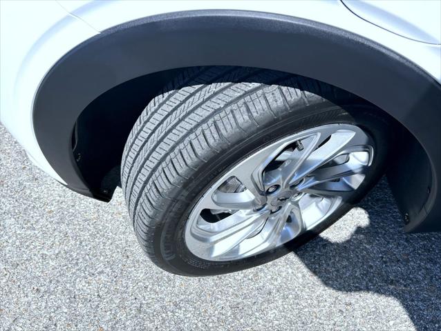 2027 Chevrolet Bolt LT FWD