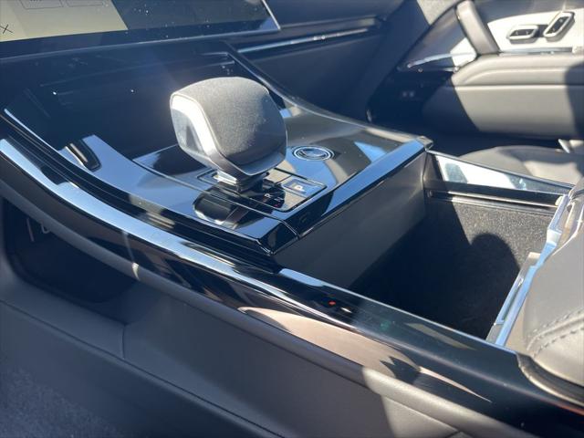 2026 Land Rover Range Rover Sport P360 SE