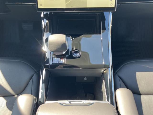 2026 Land Rover Range Rover Sport P360 SE