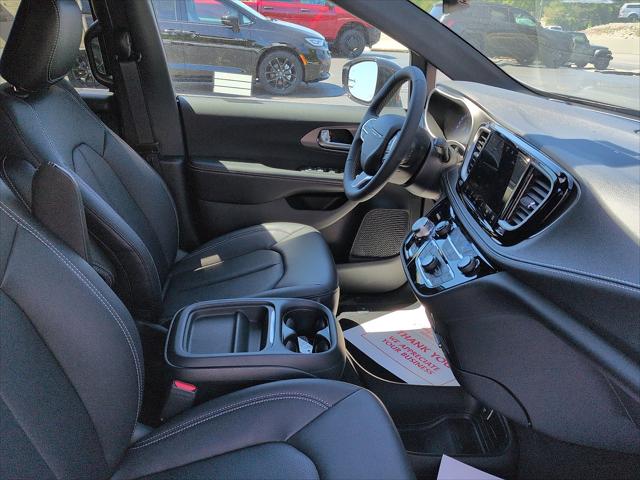 2027 Chrysler Pacifica PACIFICA SELECT 2027 Chrysler Pacifica PACIFICA SELECT
