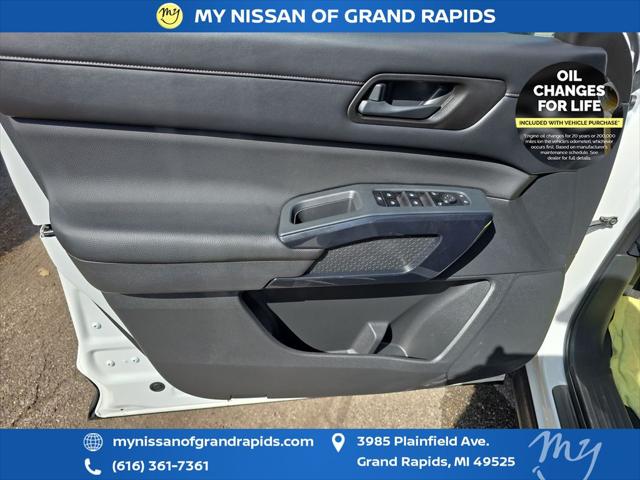 2023 Nissan Pathfinder SV 4WD