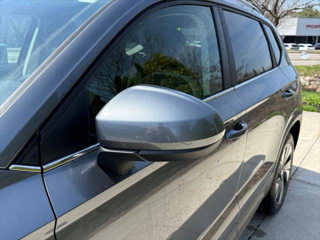 2026 Volkswagen Taos SE