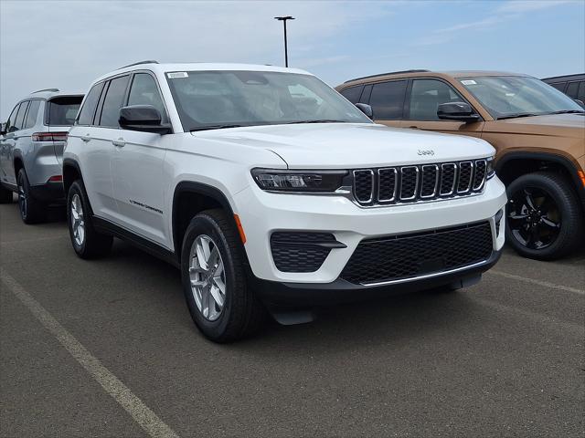 2026 Jeep Grand Cherokee GRAND CHEROKEE LAREDO X 4X4 2026 Jeep Grand Cherokee GRAND CHEROKEE LAREDO X 4X4