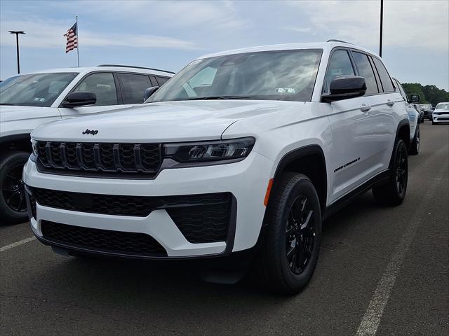 2026 Jeep Grand Cherokee GRAND CHEROKEE LAREDO ALTITUDE 4X4 2026 Jeep Grand Cherokee GRAND CHEROKEE LAREDO ALTITUDE 4X4