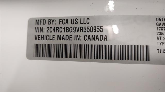 2027 Chrysler Pacifica Select