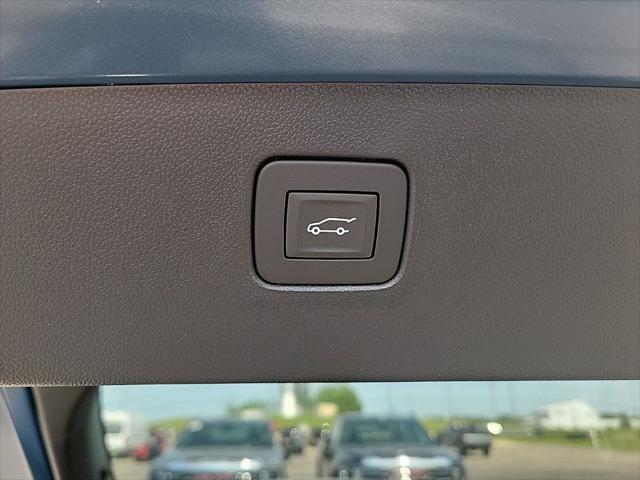 2026 Buick NV Sport Touring FWD