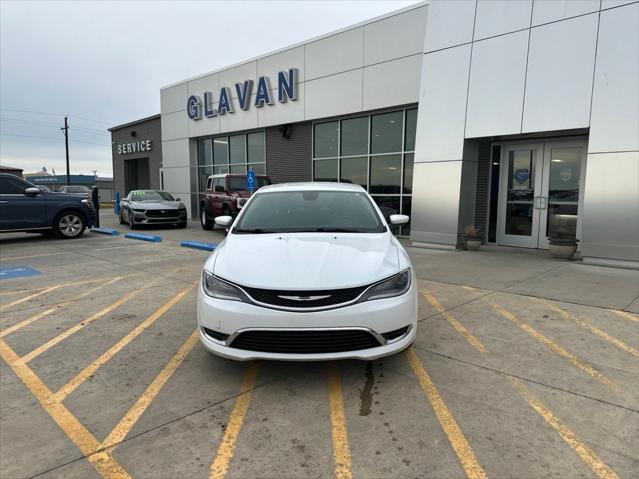 2017 Chrysler 200 Limited Platinum
