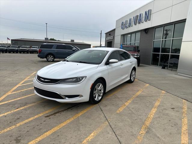 2017 Chrysler 200 Limited Platinum