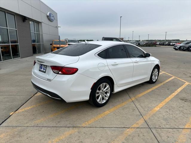 2017 Chrysler 200 Limited Platinum