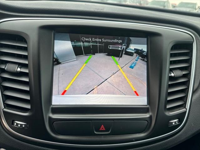 2017 Chrysler 200 Limited Platinum