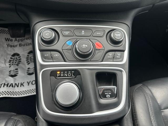 2017 Chrysler 200 Limited Platinum