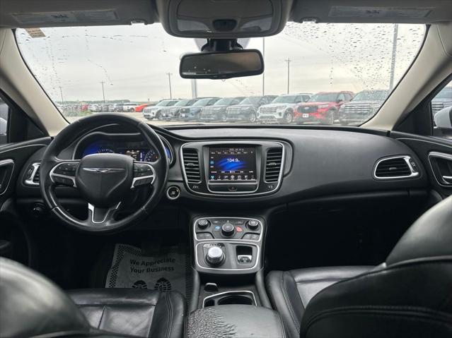 2017 Chrysler 200 Limited Platinum