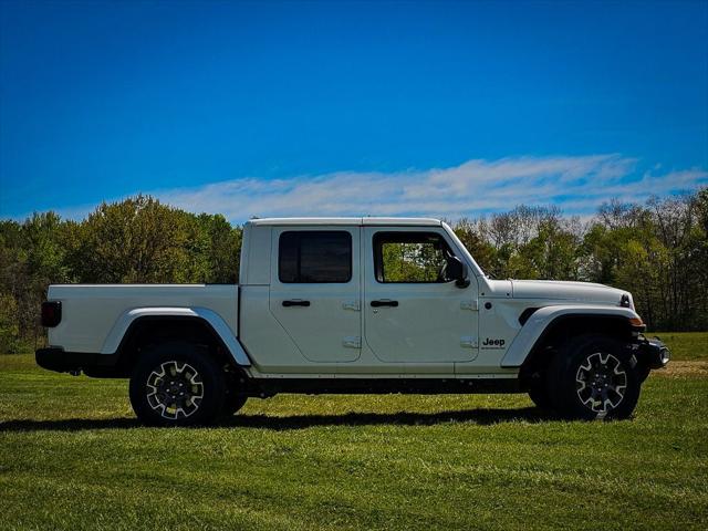 2026 Jeep Gladiator GLADIATOR SAHARA 4X4