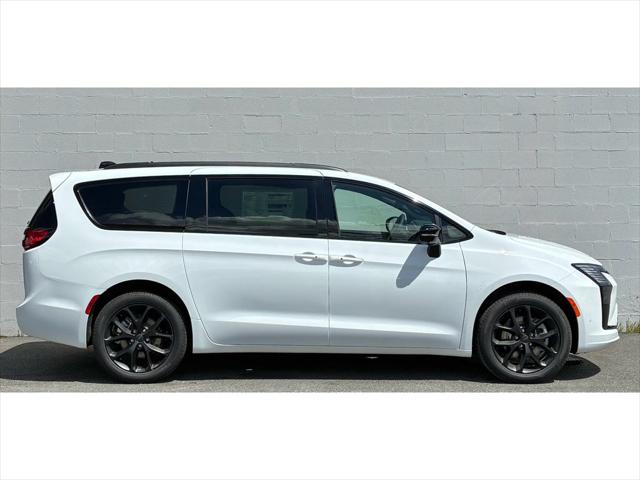 2027 Chrysler Pacifica PACIFICA LIMITED AWD 2027 Chrysler Pacifica PACIFICA LIMITED AWD