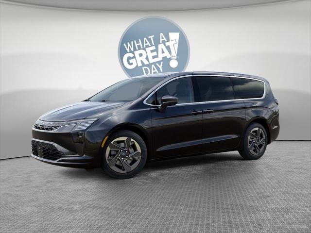 2027 Chrysler Pacifica PACIFICA LIMITED AWD 2027 Chrysler Pacifica PACIFICA LIMITED AWD