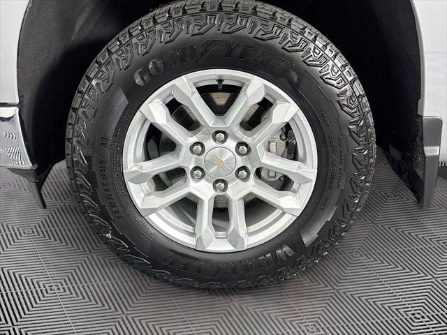 Used 2024 Chevrolet Silverado 1500 4WD Crew Cab Short Bed LT For Sale in Olive Branch, MS