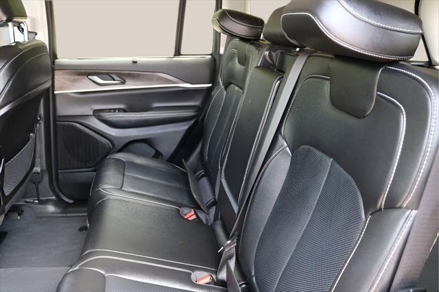 2023 Jeep Grand Cherokee Limited 4x2