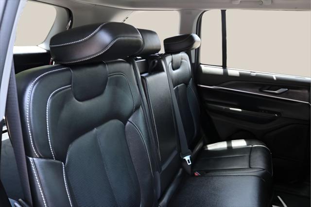 2023 Jeep Grand Cherokee Limited 4x2