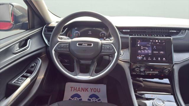 2024 Jeep Grand Cherokee L Laredo 4x2