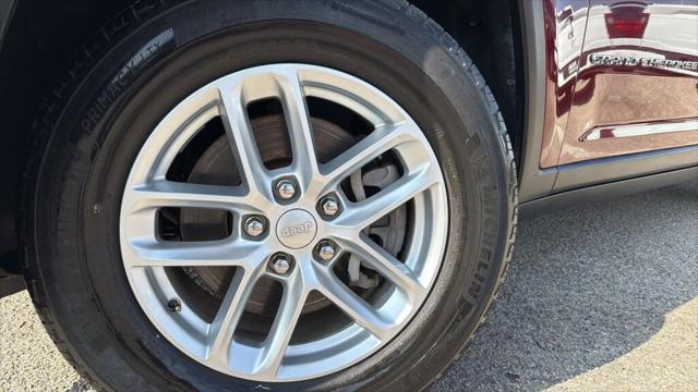2024 Jeep Grand Cherokee L Laredo 4x2