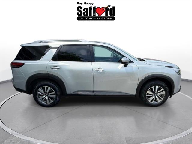 2025 Nissan Pathfinder SL 4WD
