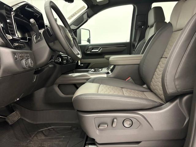2026 Chevrolet Silverado 2500HD Crew Cab, Standard Bed, XR2, 4WD