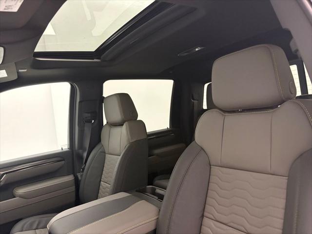 2026 Chevrolet Silverado 2500HD Crew Cab, Standard Bed, XR2, 4WD