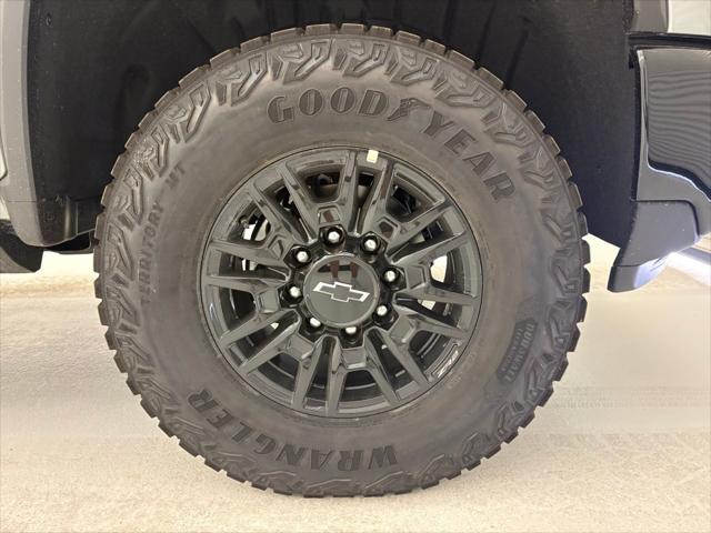 2026 Chevrolet Silverado 2500HD Crew Cab, Standard Bed, XR2, 4WD