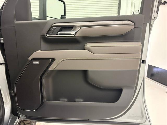 2026 Chevrolet Silverado 2500HD Crew Cab, Standard Bed, XR2, 4WD