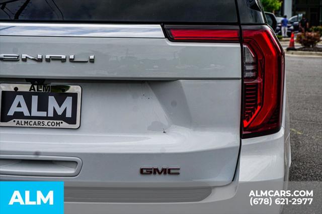 2025 GMC Yukon 4WD Denali