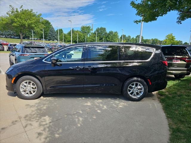 2027 Chrysler Pacifica PACIFICA SELECT