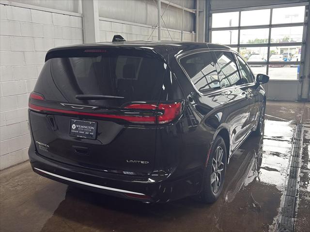2027 Chrysler Pacifica PACIFICA LIMITED