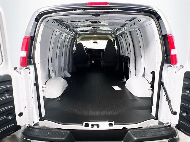 2026 GMC Savana Cargo 3500 Regular Wheelbase, Work Van, RWD