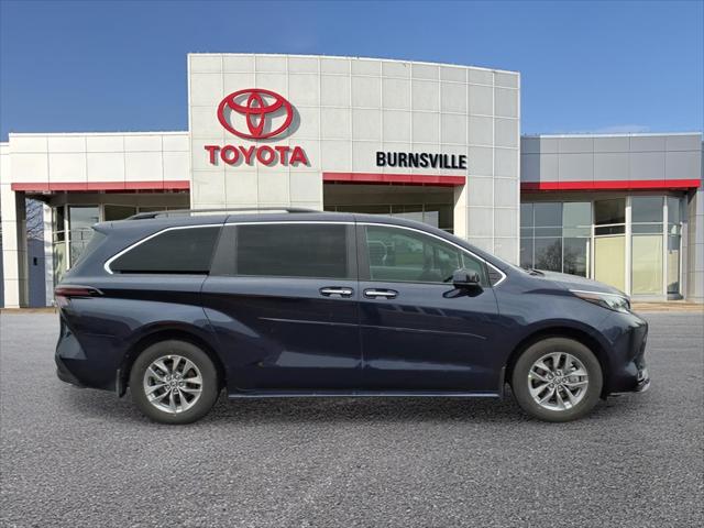 Used 2026 Toyota Sienna XLE with VIN 5TDYRKEC5TS293418 for sale in Burnsville, Minnesota