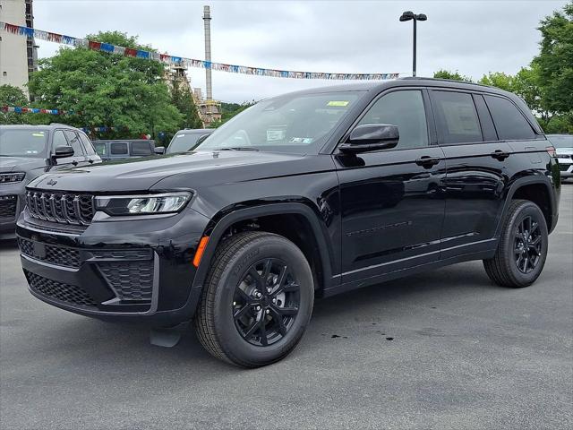 2026 Jeep Grand Cherokee GRAND CHEROKEE LAREDO ALTITUDE 4X4 2026 Jeep Grand Cherokee GRAND CHEROKEE LAREDO ALTITUDE 4X4