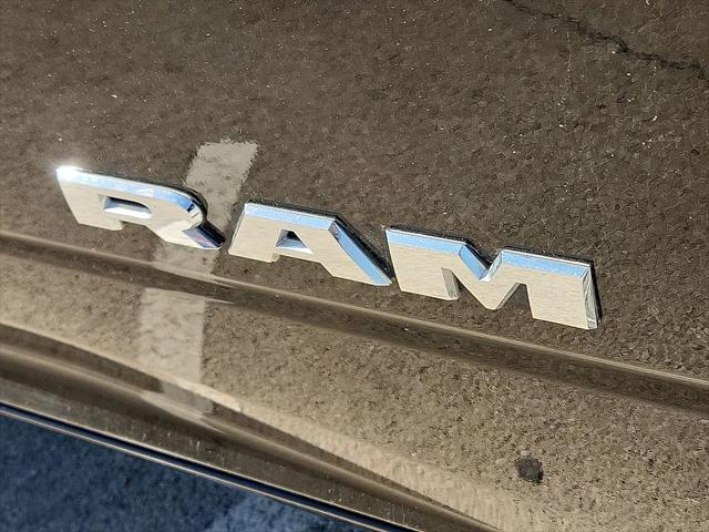 2025 Ram 3500 Laramie Crew Cab 4x4 8' Box