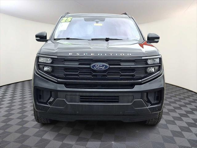 2025 Ford Expedition Active 2025 Ford Expedition Active
