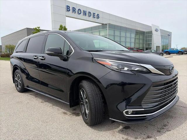 2025 Toyota Sienna Platinum for sale in Maumee, OH