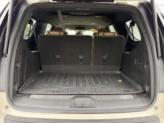 2023 Chevrolet Suburban 4WD Premier