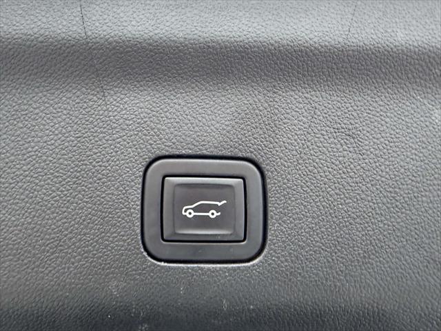 2023 Chevrolet Suburban 4WD Premier