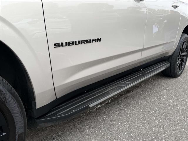 2023 Chevrolet Suburban 4WD Premier