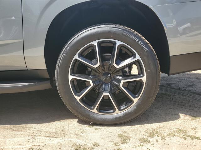2026 Chevrolet Suburban RST, 4WD